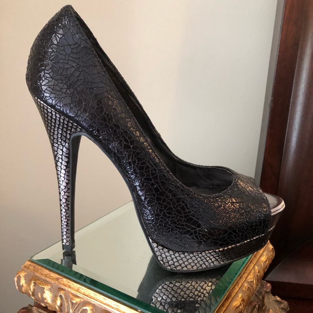 Black/pewter platform heels faux snakeskin texture